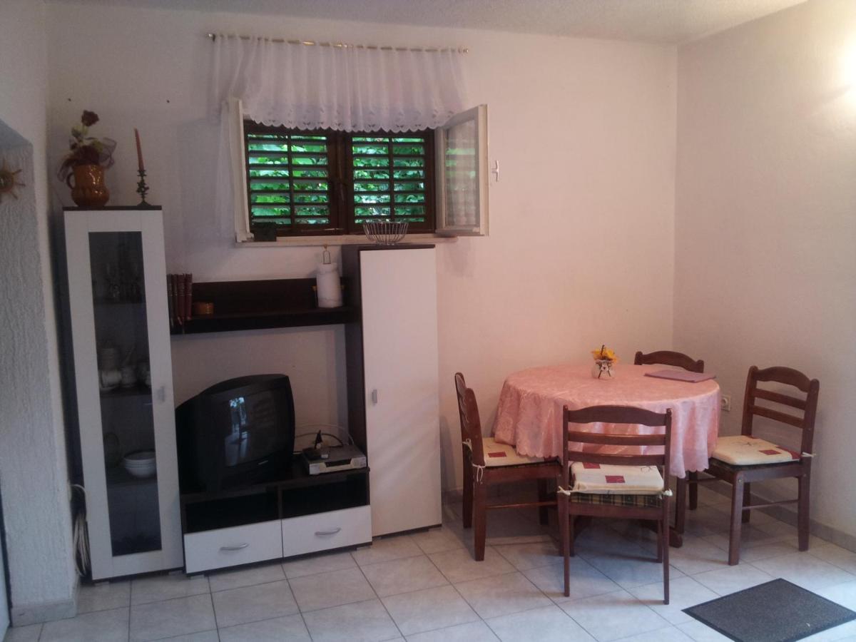 Zora Apartment Seget Vranjica Bagian luar foto